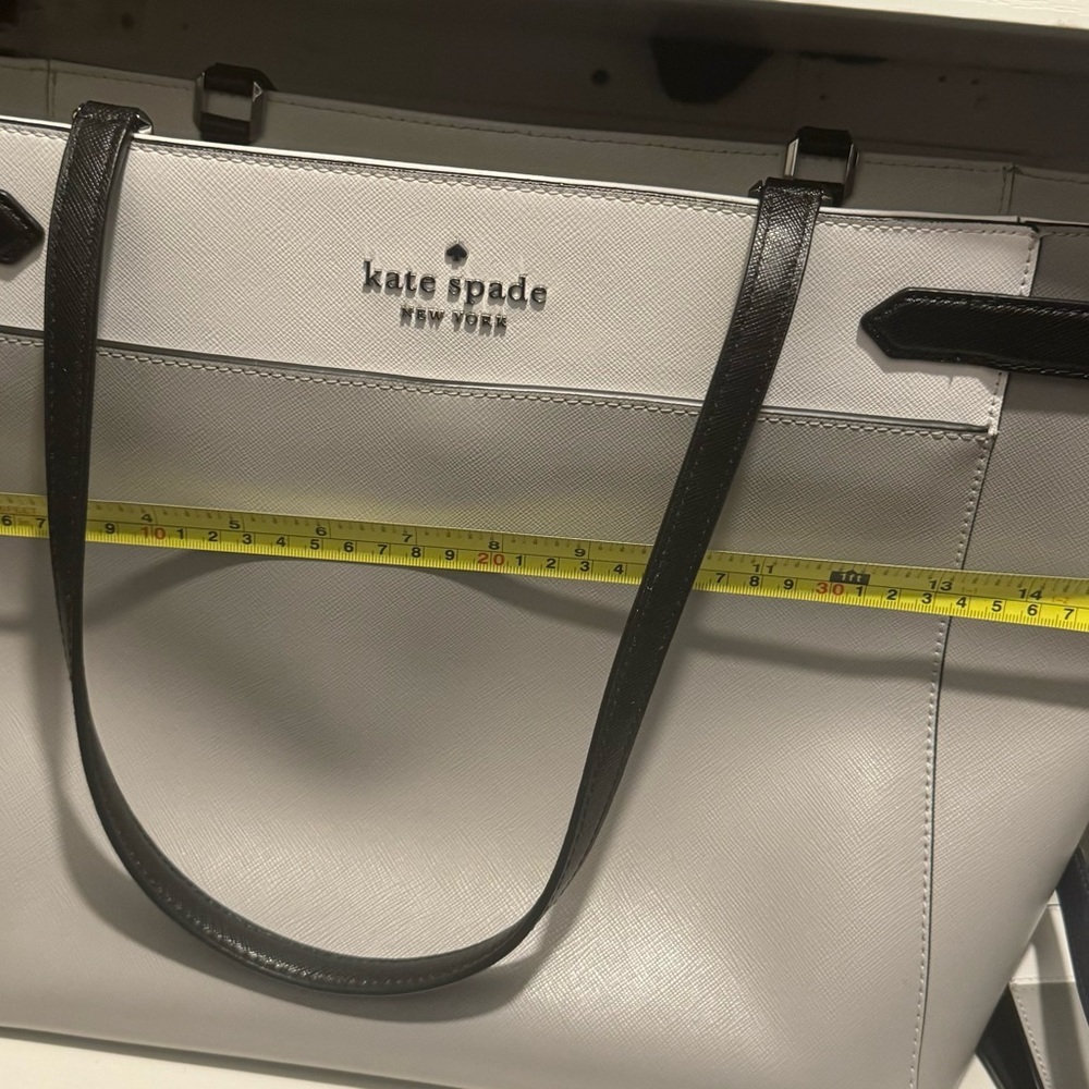 Kate spade gently used - Picture 4 of 5
